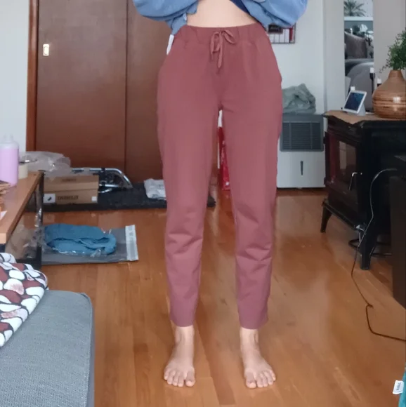 🆕️NWT Old Navy High-Waisted Powersoft Coze Edition Slim Taper Pants, Size Small - Picture 8 of 10